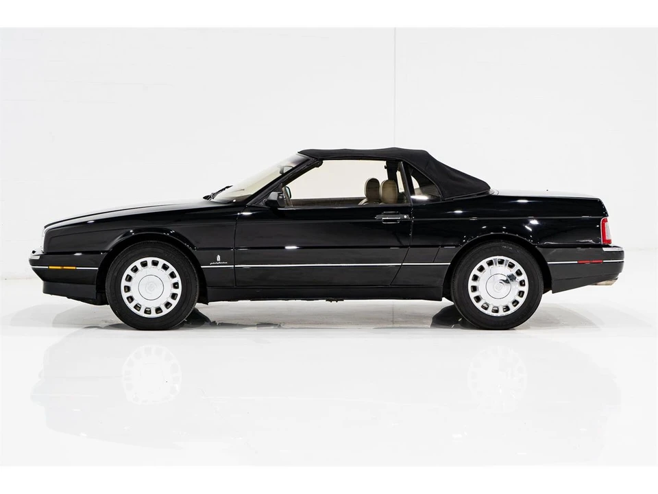 1993 Cadillac Allante - Image 24 of 31