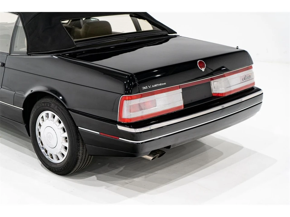 1993 Cadillac Allante - Image 27 of 31