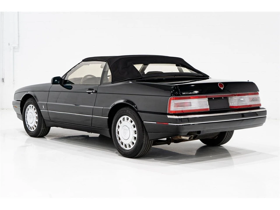 1993 Cadillac Allante - Image 2 of 31