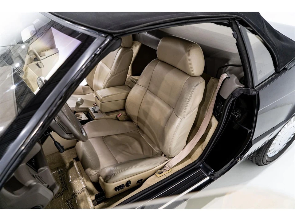 1993 Cadillac Allante - Image 13 of 31