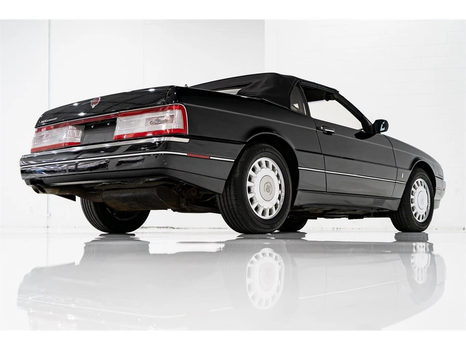 1993 Cadillac Allante - Image 26 of 31