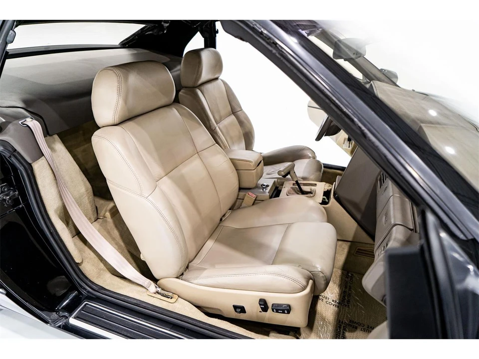 1993 Cadillac Allante - Image 14 of 31