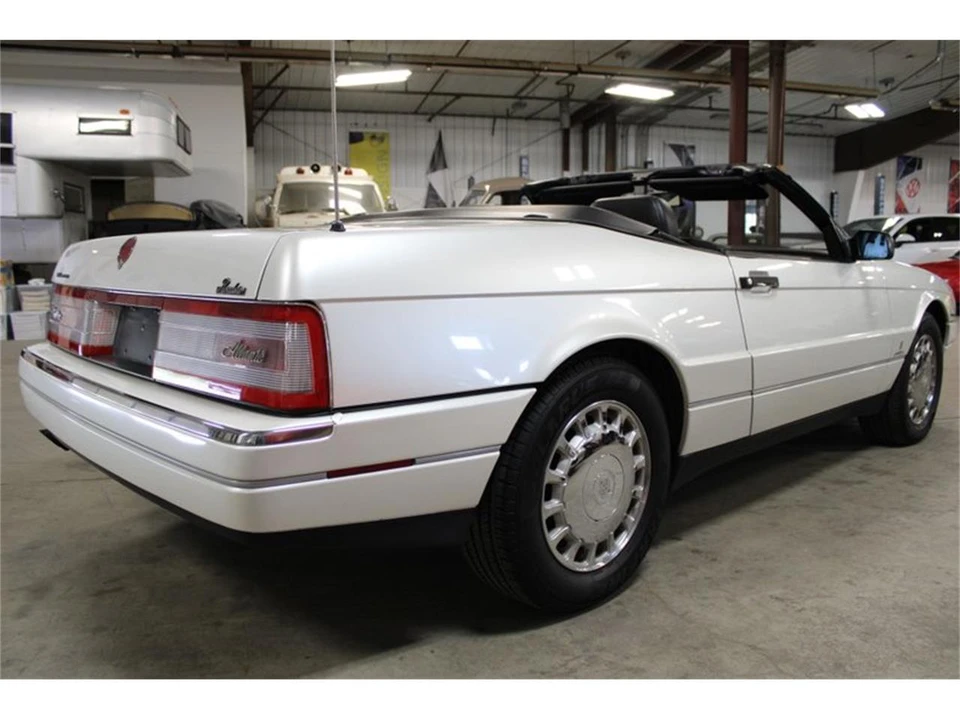 1993 Cadillac Allante - Image 28 of 31