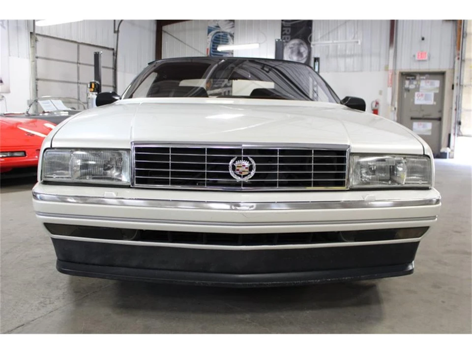 1993 Cadillac Allante - Image 9 of 31
