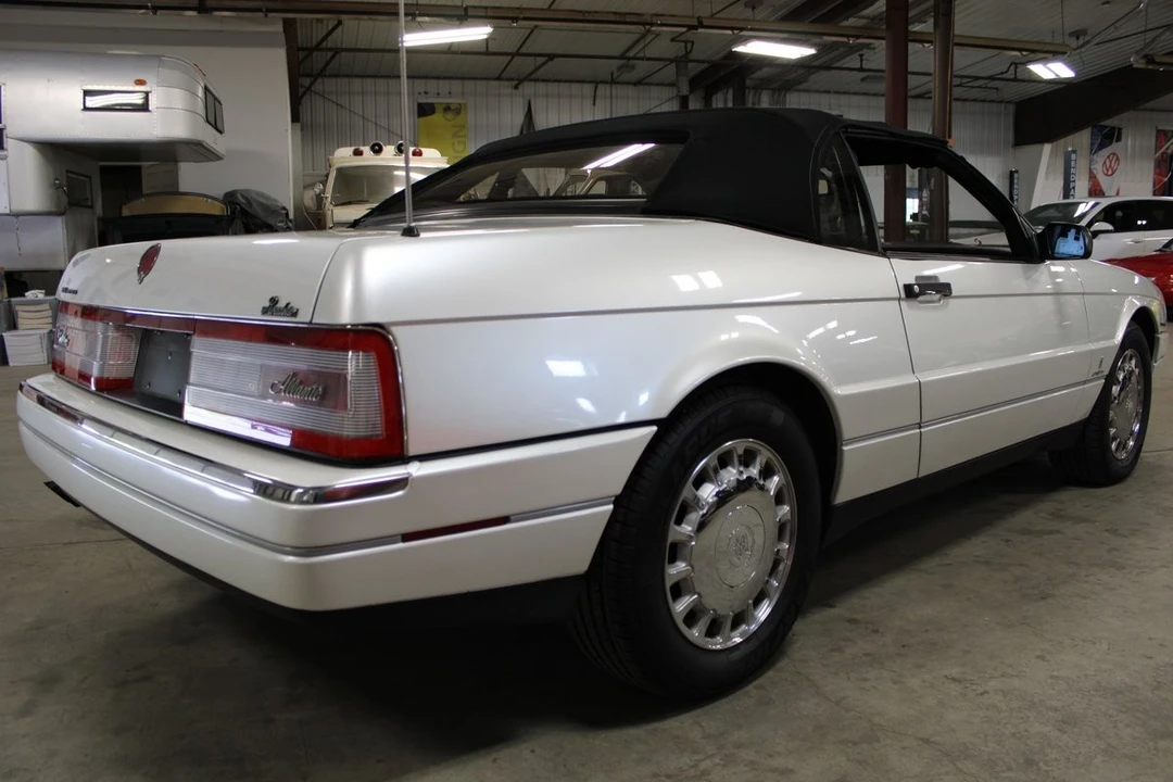 1993 Cadillac Allante - Image 6 of 31