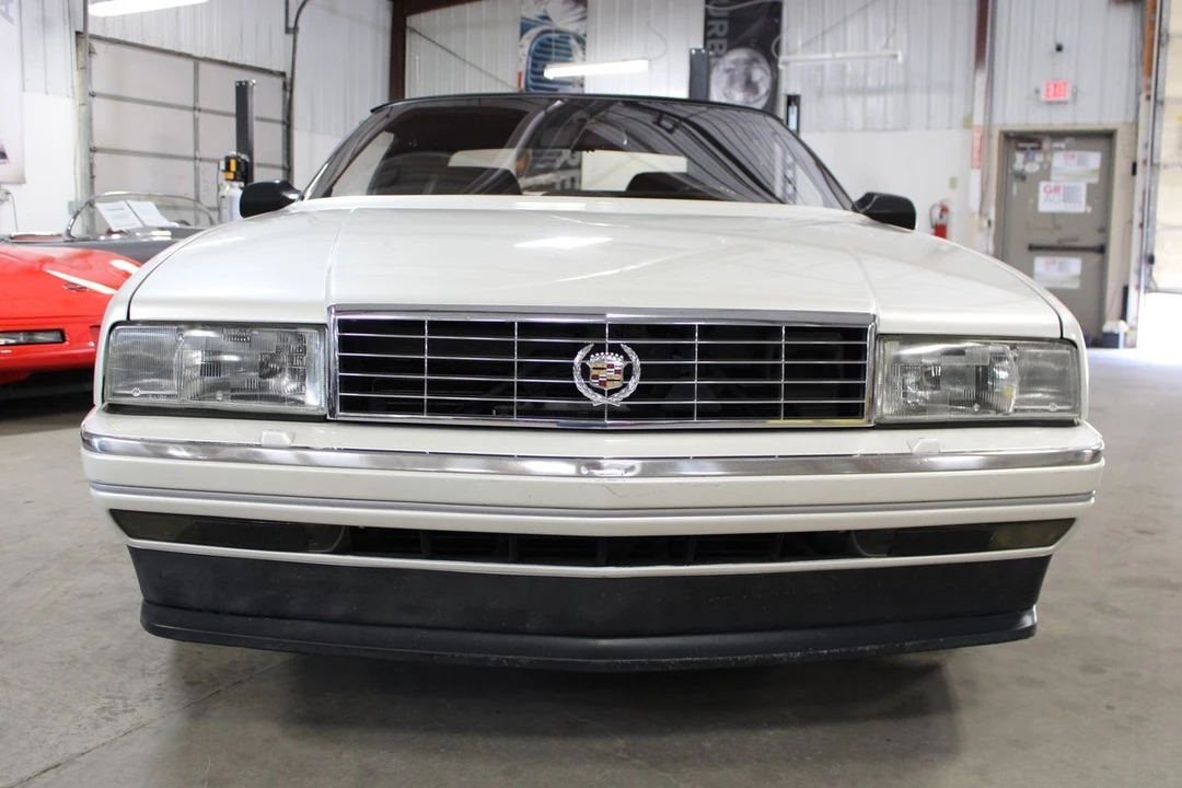 1993 Cadillac Allante - Image 9 of 31