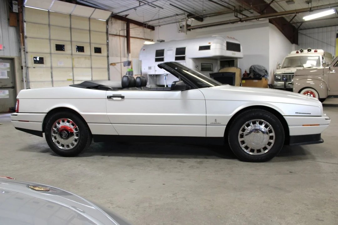 1993 Cadillac Allante - Image 29 of 31