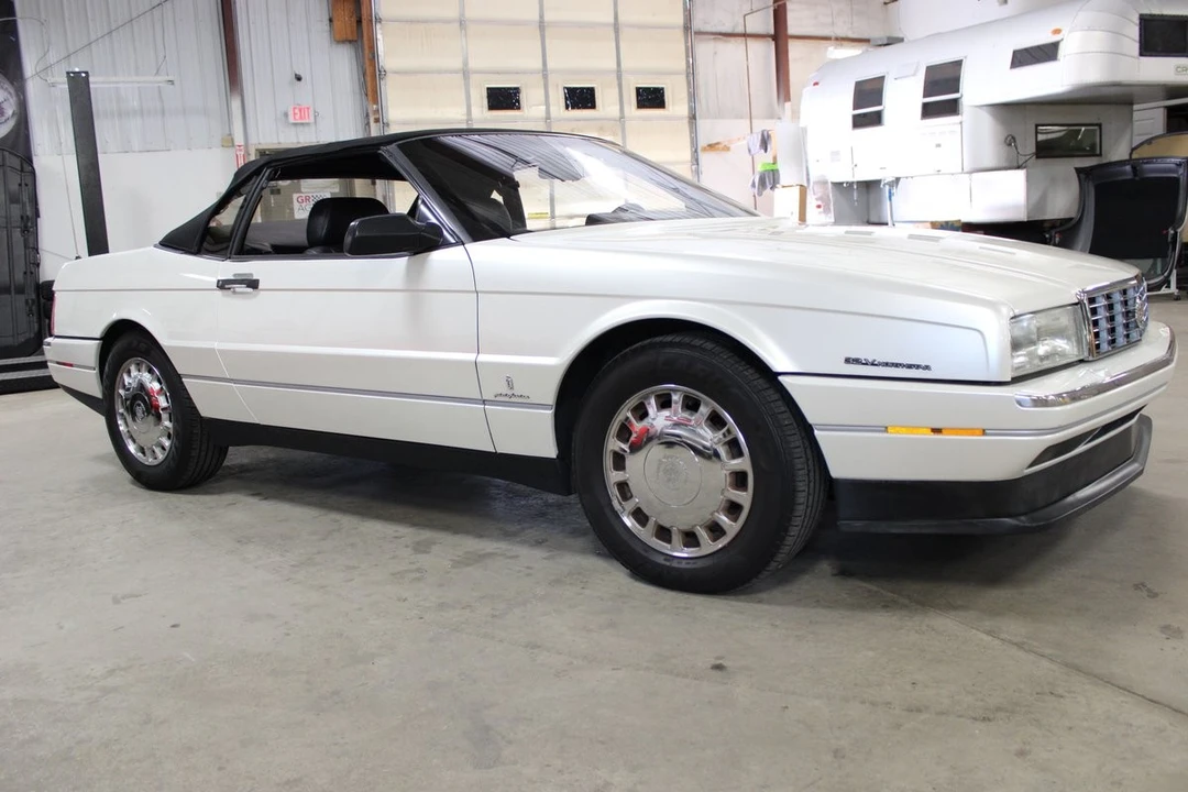 1993 Cadillac Allante - Image 8 of 31