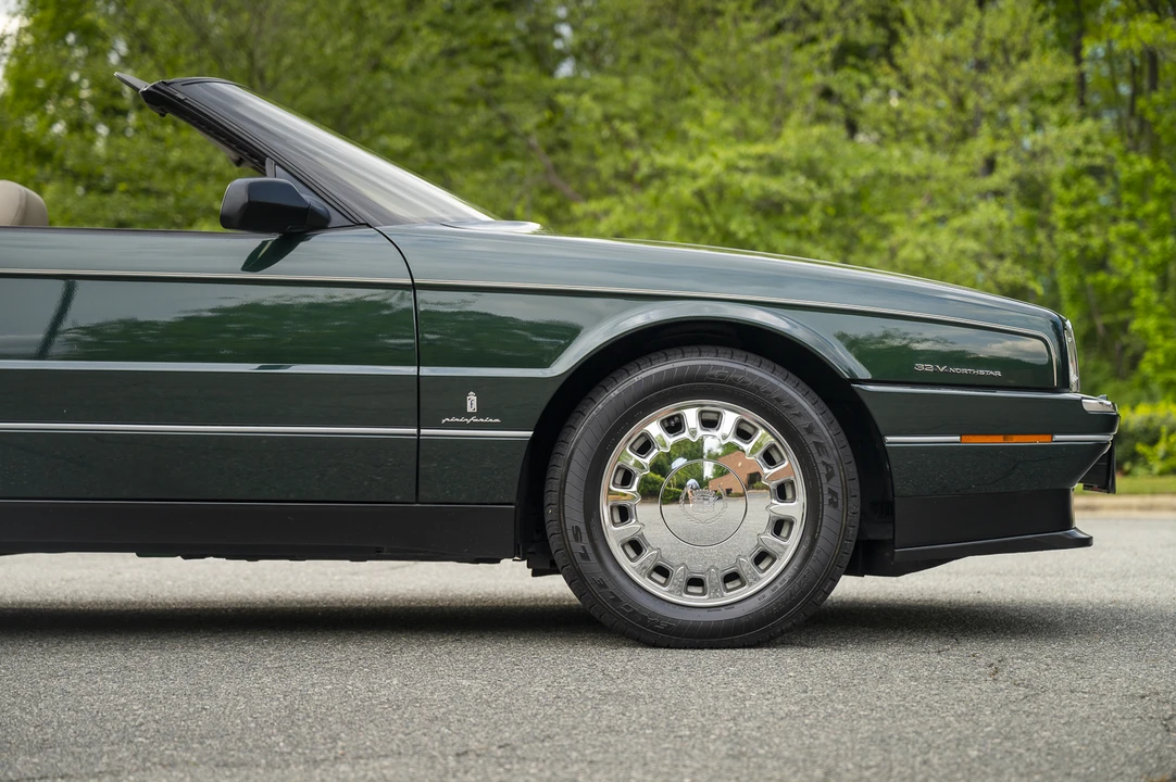 1993 Cadillac Allante - Image 30 of 31