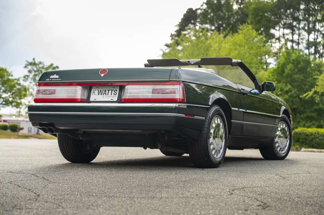 1993 Cadillac Allante - Image 11 of 31