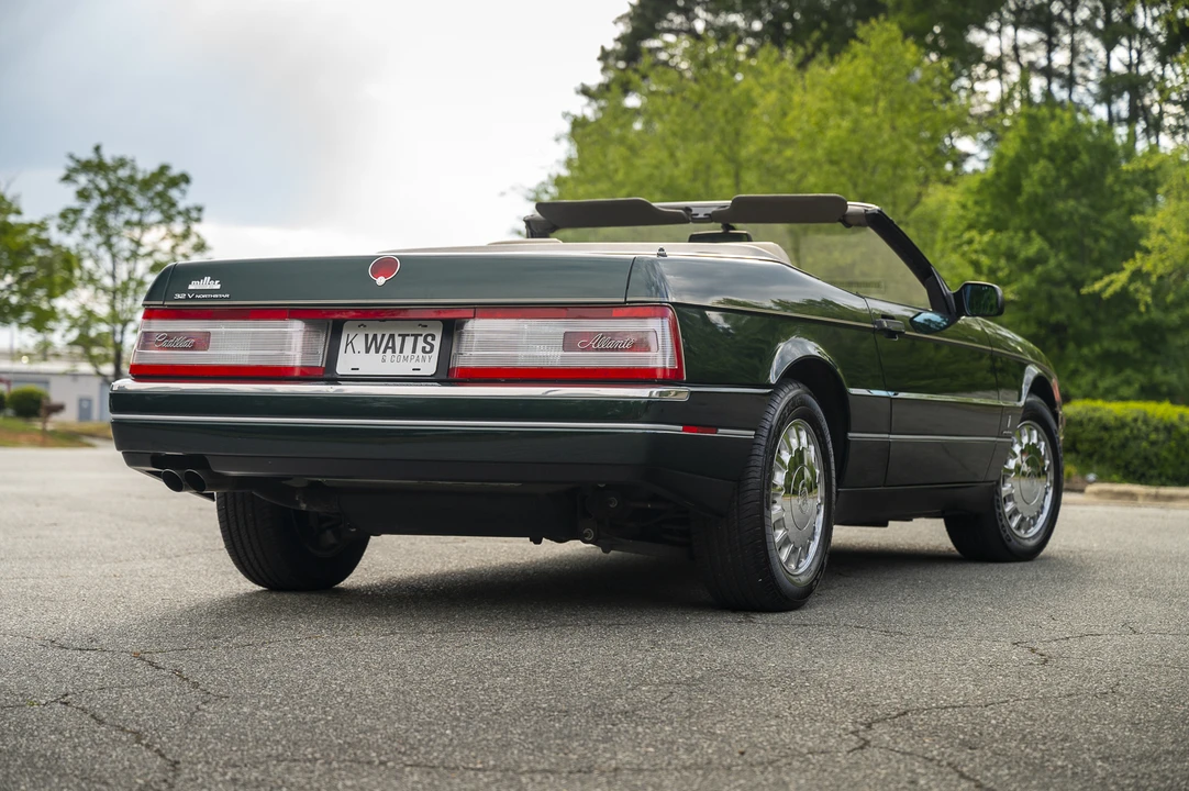 1993 Cadillac Allante - Image 10 of 31