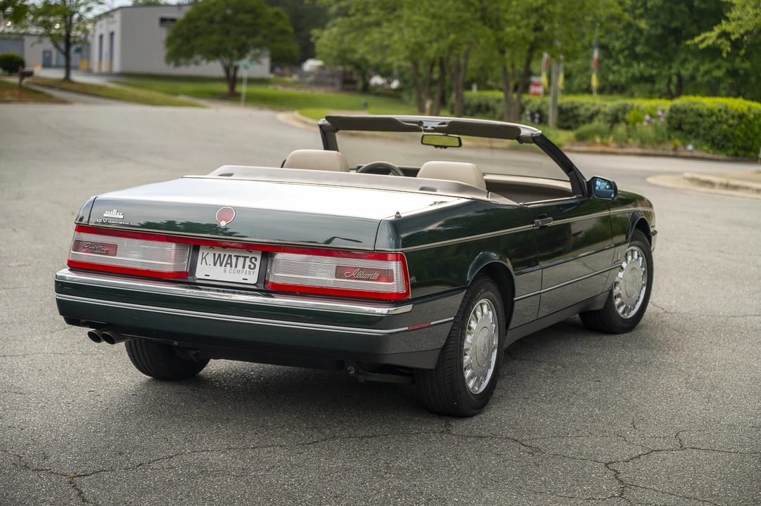 1993 Cadillac Allante - Image 8 of 31