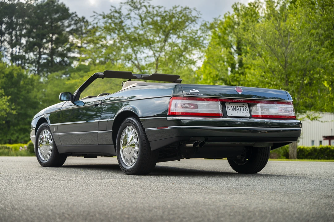 1993 Cadillac Allante - Image 12 of 31