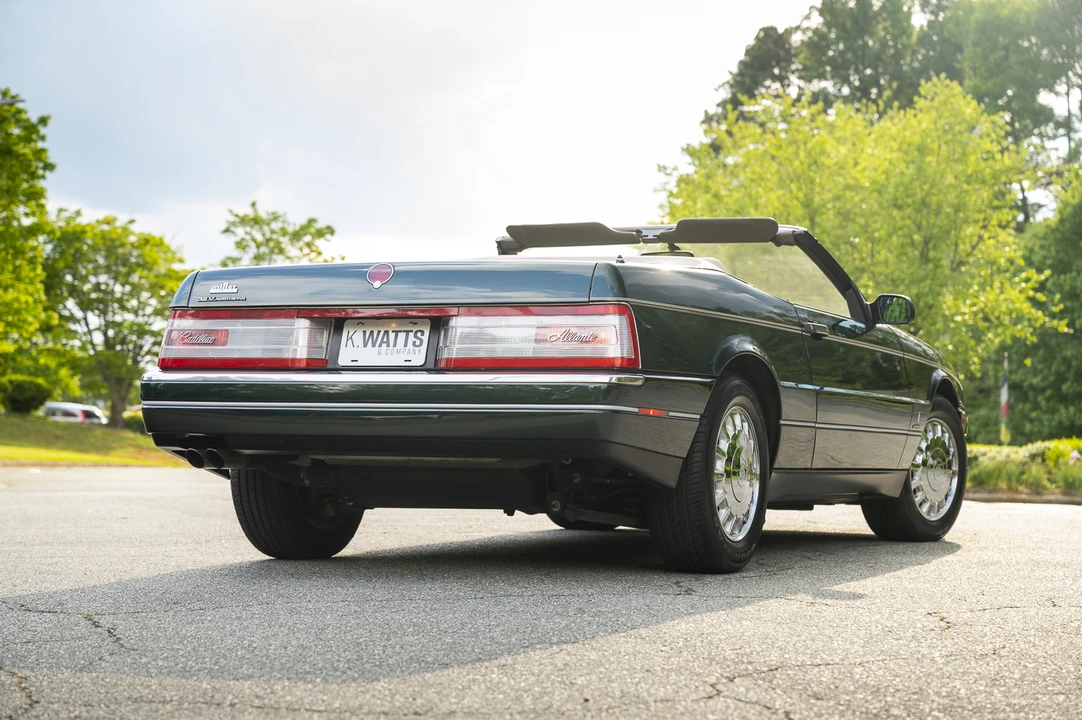 1993 Cadillac Allante - Image 9 of 31