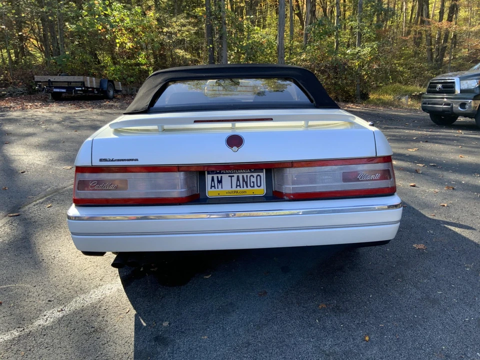 1993 Cadillac Allante - Image 11 of 31