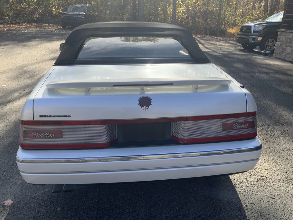 1993 Cadillac Allante - Image 14 of 31