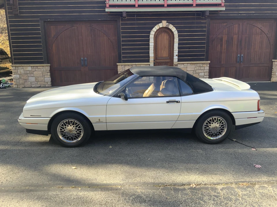 1993 Cadillac Allante - Image 15 of 31
