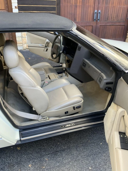 1993 Cadillac Allante - Image 27 of 31