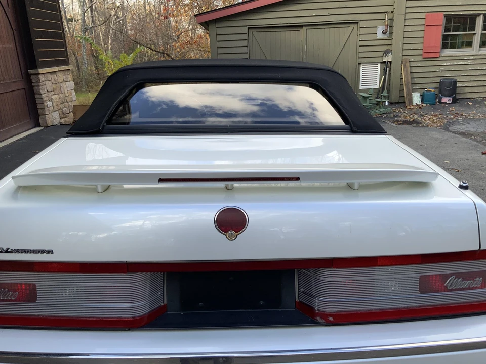 1993 Cadillac Allante - Image 19 of 31