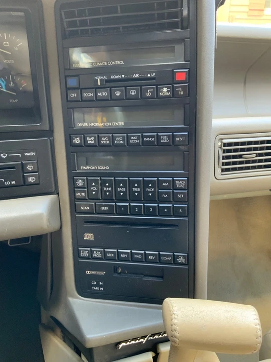 1993 Cadillac Allante - Image 12 of 21