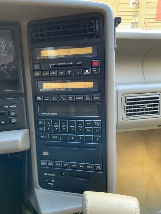 1993 Cadillac Allante - Image 10 of 21