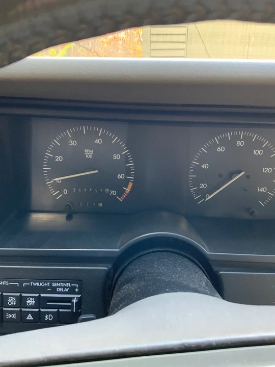 1993 Cadillac Allante - Image 11 of 21