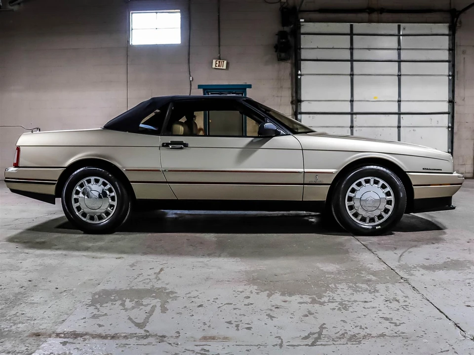 1993 Cadillac Allante - Image 5 of 31
