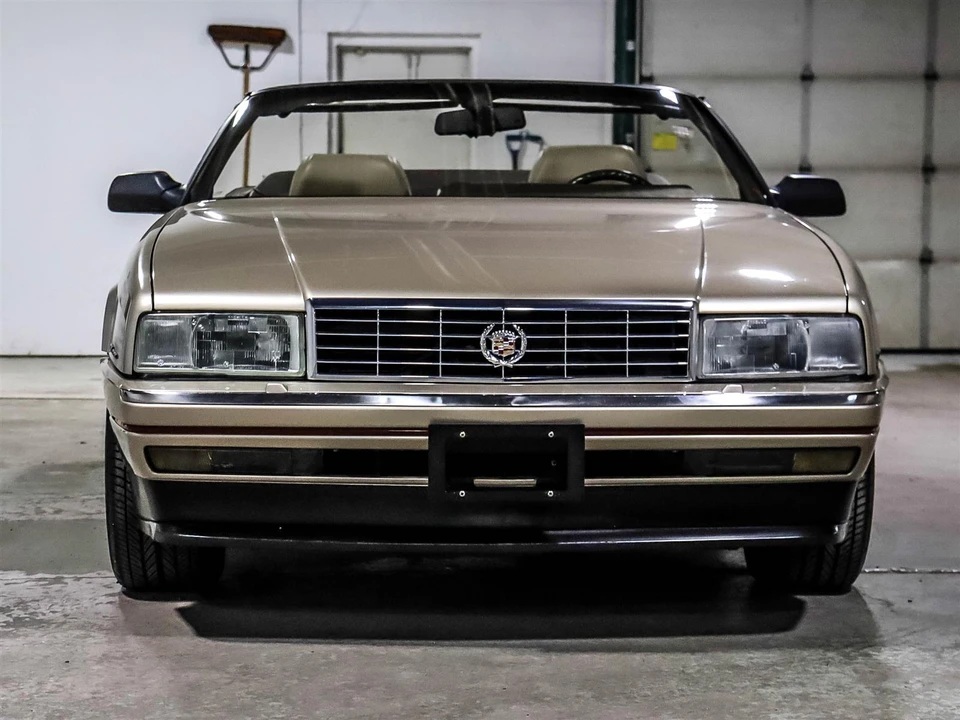 1993 Cadillac Allante - Image 11 of 31