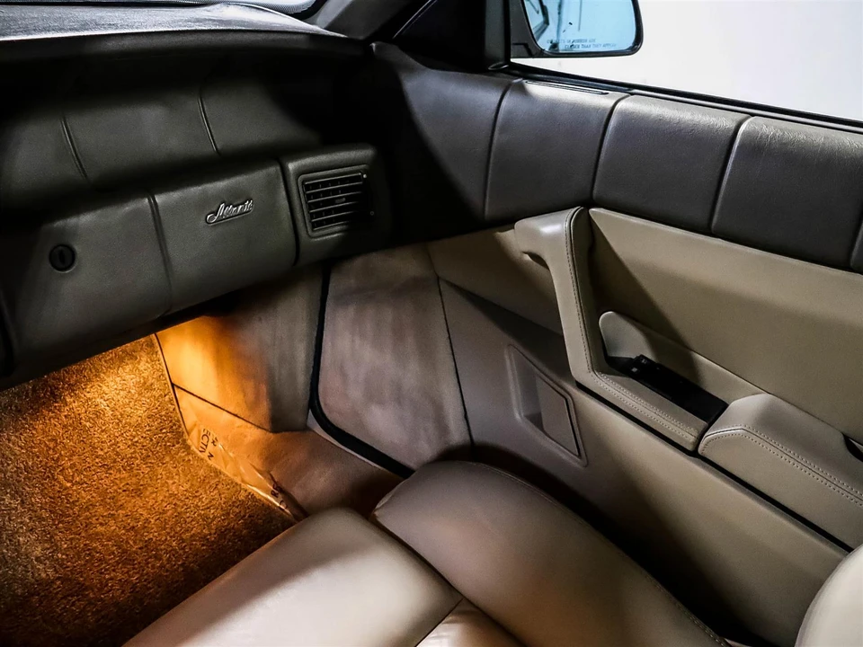 1993 Cadillac Allante - Image 29 of 31