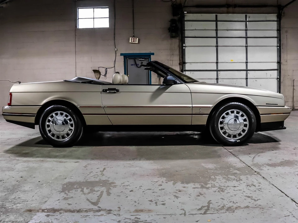 1993 Cadillac Allante - Image 10 of 31