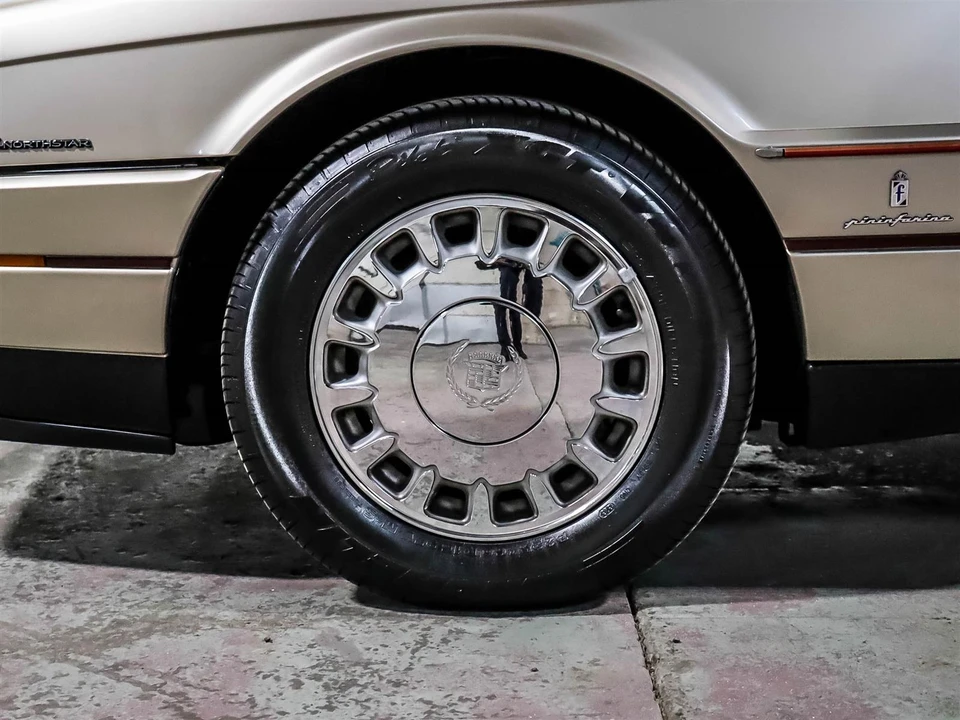 1993 Cadillac Allante - Image 18 of 31