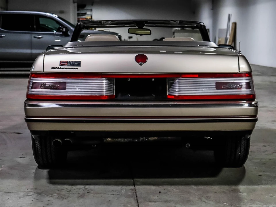 1993 Cadillac Allante - Image 9 of 31