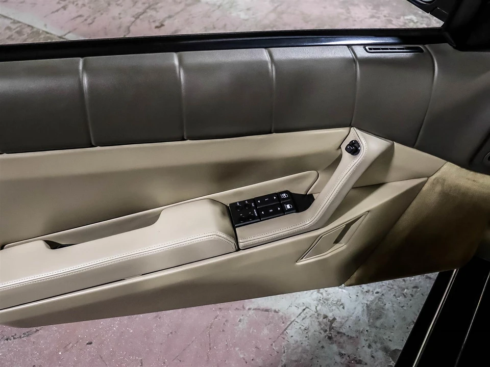 1993 Cadillac Allante - Image 25 of 31