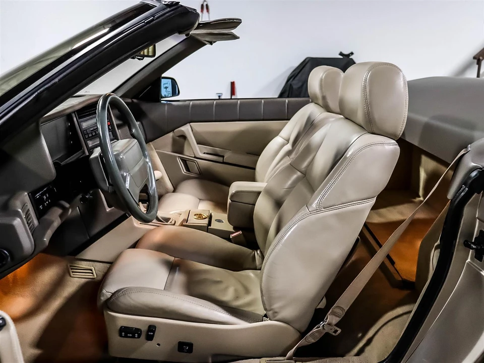 1993 Cadillac Allante - Image 20 of 31
