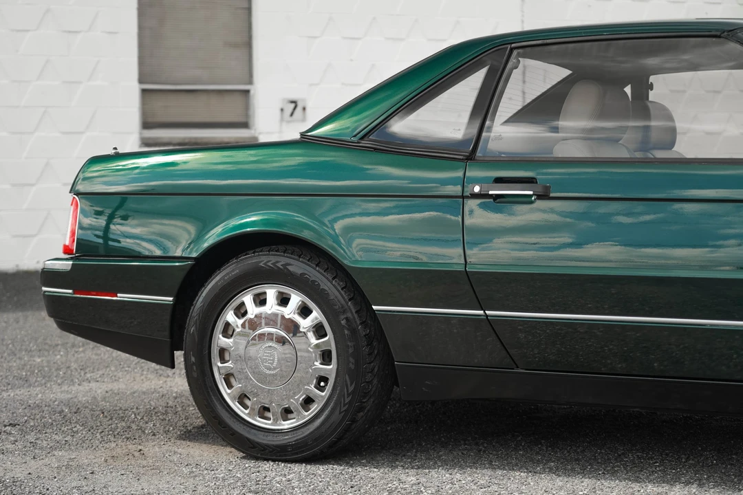 1993 Cadillac Allante - Image 27 of 31