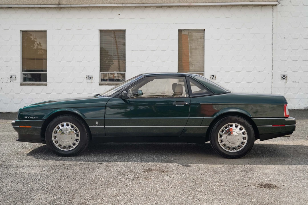 1993 Cadillac Allante - Image 16 of 31