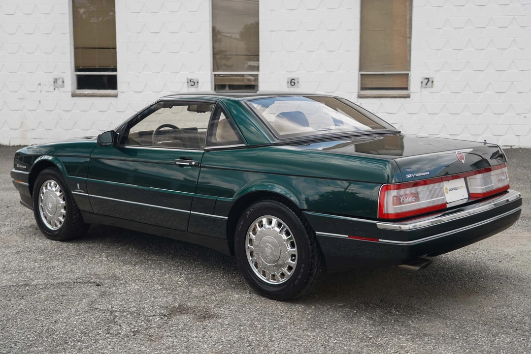 1993 Cadillac Allante - Image 17 of 31