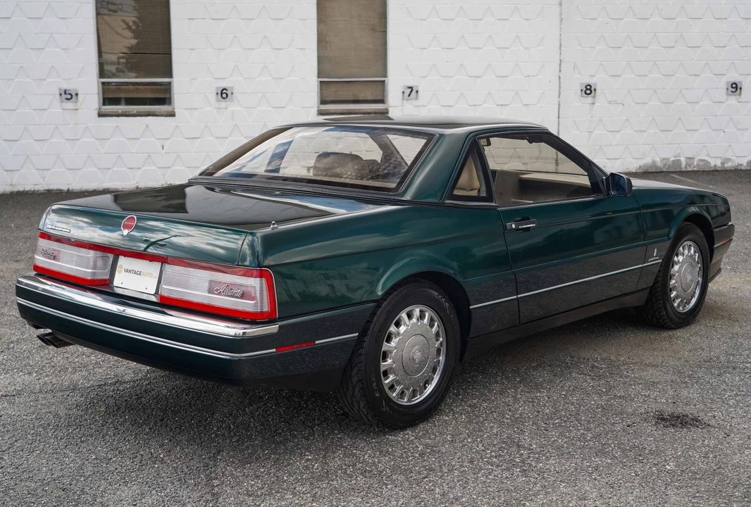 1993 Cadillac Allante - Image 22 of 31