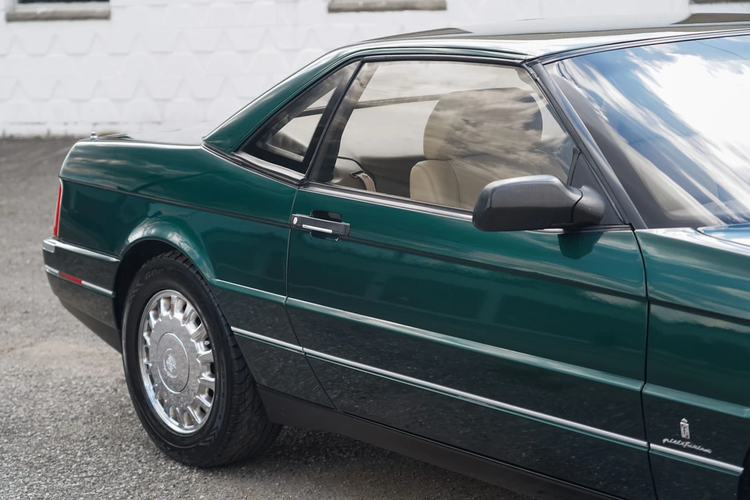 1993 Cadillac Allante - Image 28 of 31