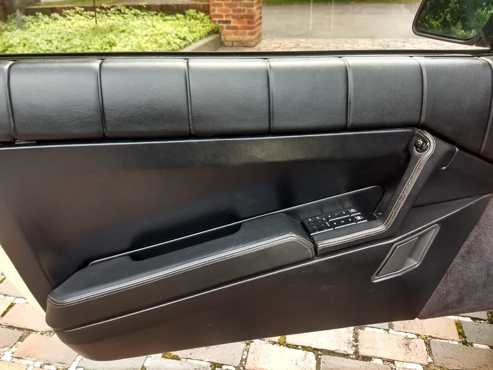 1993 Cadillac Allante - Image 17 of 31