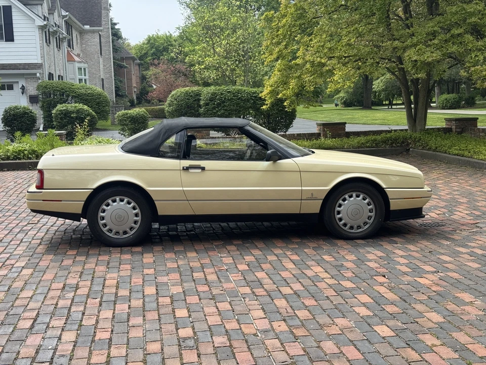 1993 Cadillac Allante - Image 3 of 31