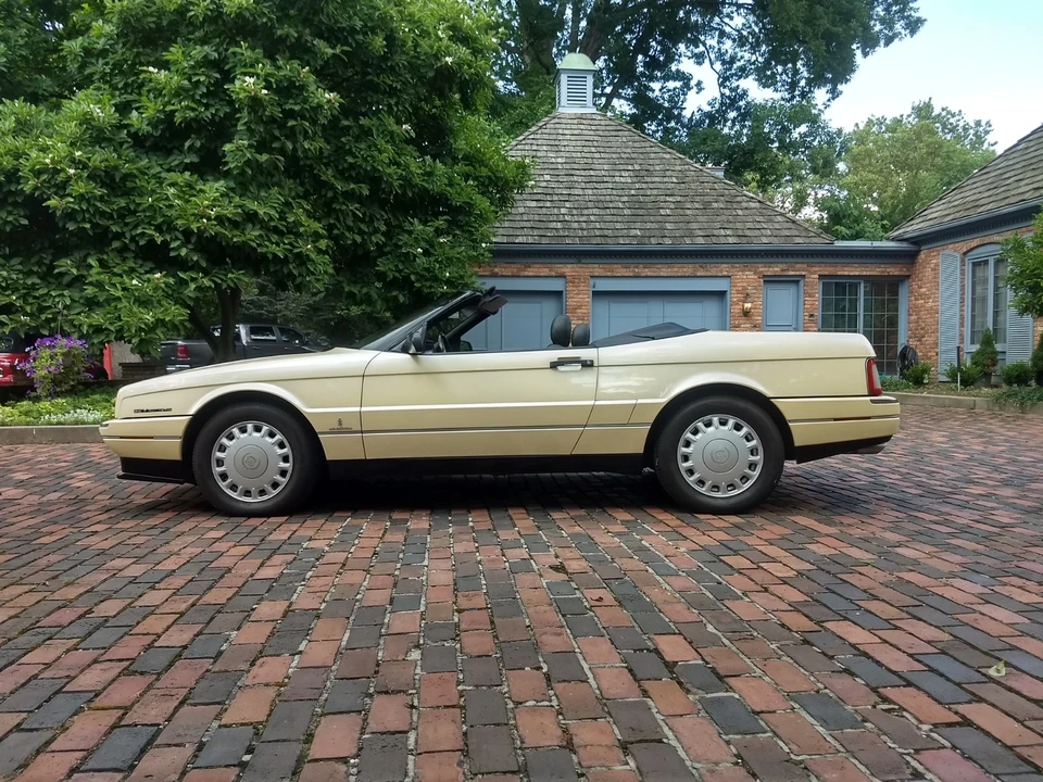 1993 Cadillac Allante - Image 8 of 31
