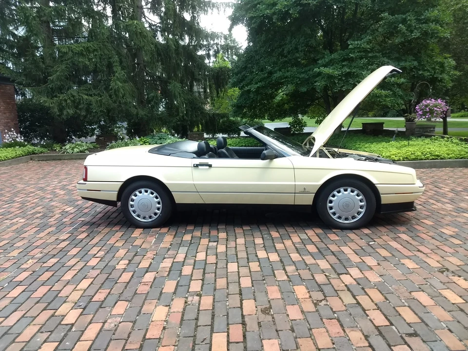 1993 Cadillac Allante - Image 22 of 31