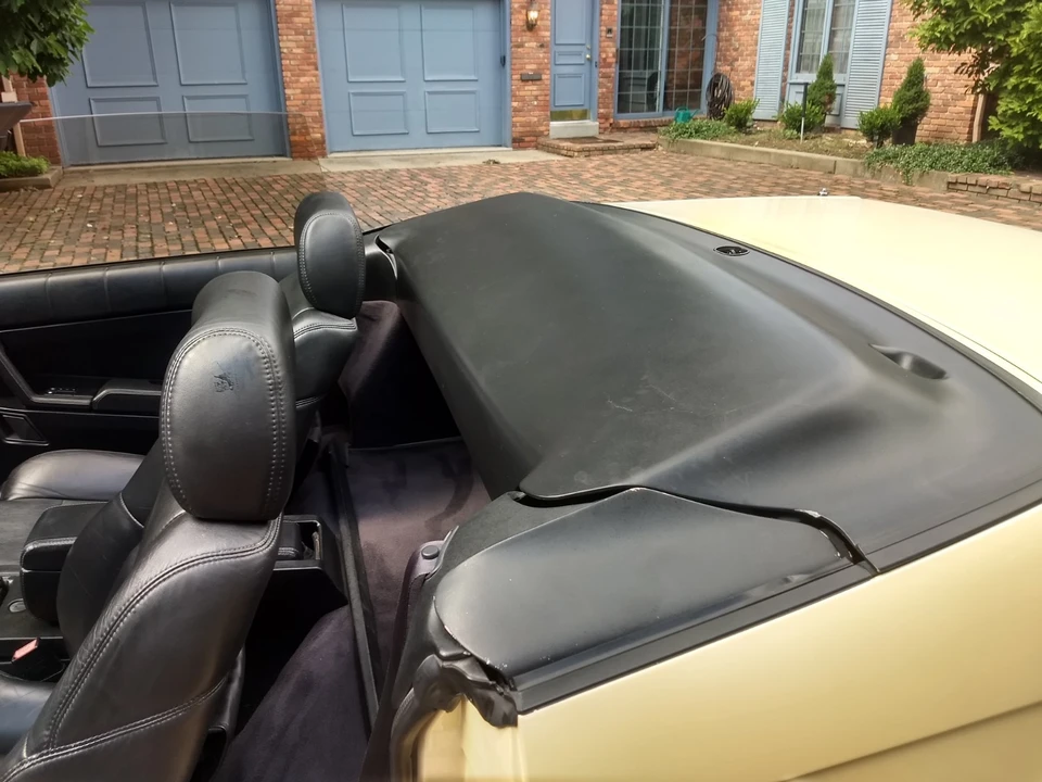 1993 Cadillac Allante - Image 16 of 31