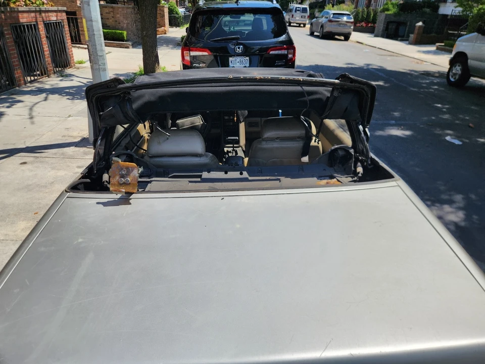 1993 Cadillac Allante - Image 15 of 16