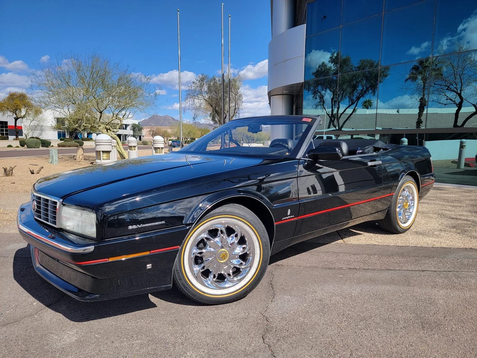 1993 Cadillac Allante - Image 3 of 31
