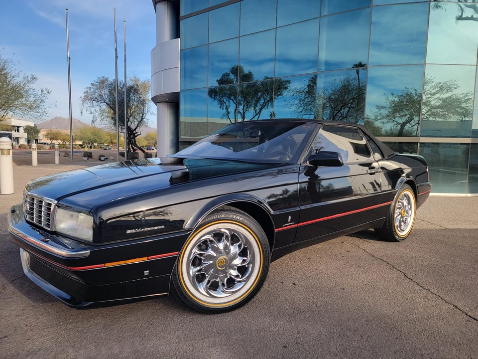 1993 Cadillac Allante - Image 16 of 31