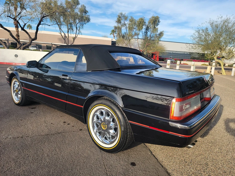 1993 Cadillac Allante - Image 17 of 31