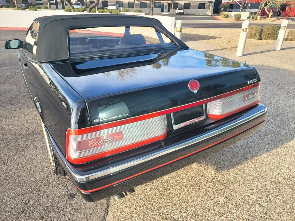 1993 Cadillac Allante - Image 19 of 31