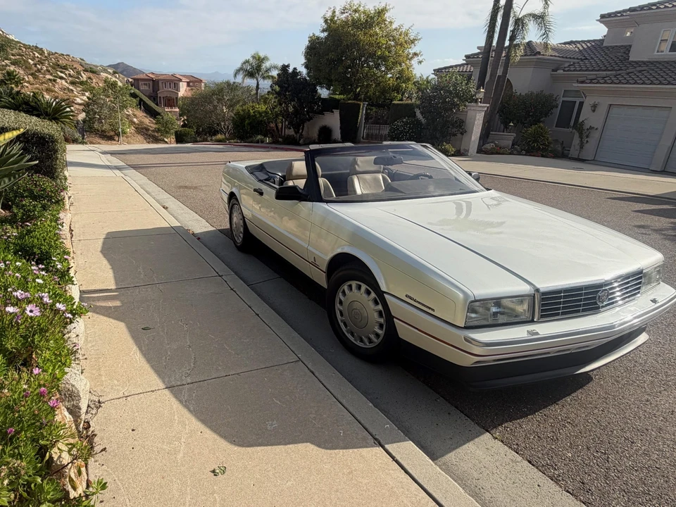 1993 Cadillac Allante - Image 5 of 31